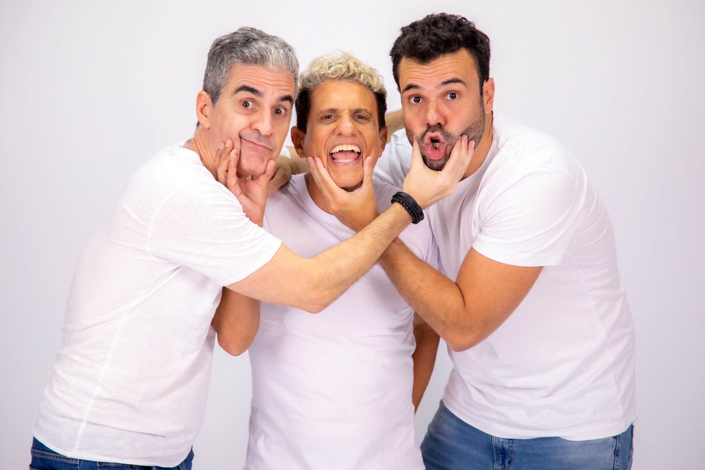 O grupo Embrulha Pra Viagem